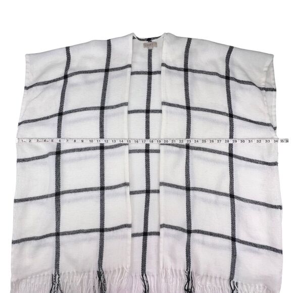 The Loft Shawl One Size Grid Pattern Plaid Soft Knit Open Front Boho Fringe Wrap - Picture 4 of 8